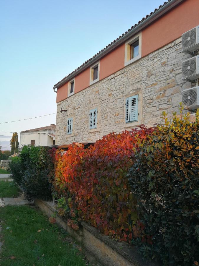 Eti And Mia Holiday Apartments Muntić Exteriér fotografie